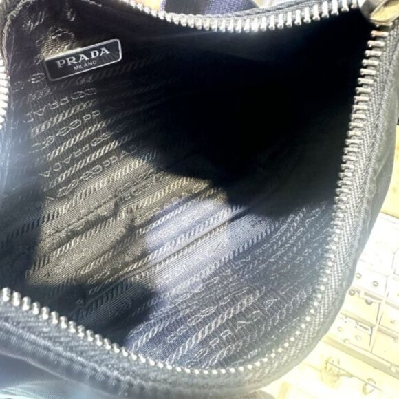 Prada Re-Edition 2005 Nylon Shoulder Bag Black W/ Pouch & Chain Strap - Picture 6 of 8